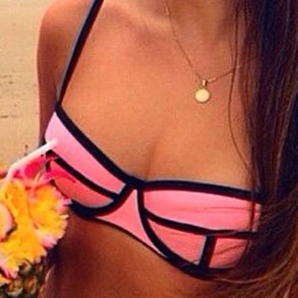 Triangl Swimwear Candy Pink Bikini Top - Picture 4 of 9